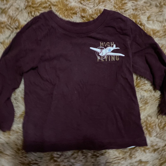 Baby Gap Brannans Favorite long sleeve airplane burgundy tee in 12-18 months - Picture 4 of 4